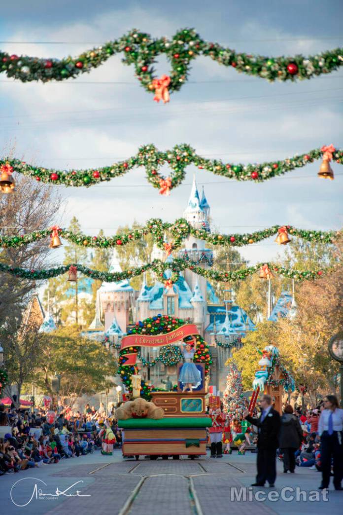 Our Guide to Planning for Christmas at Disneyland