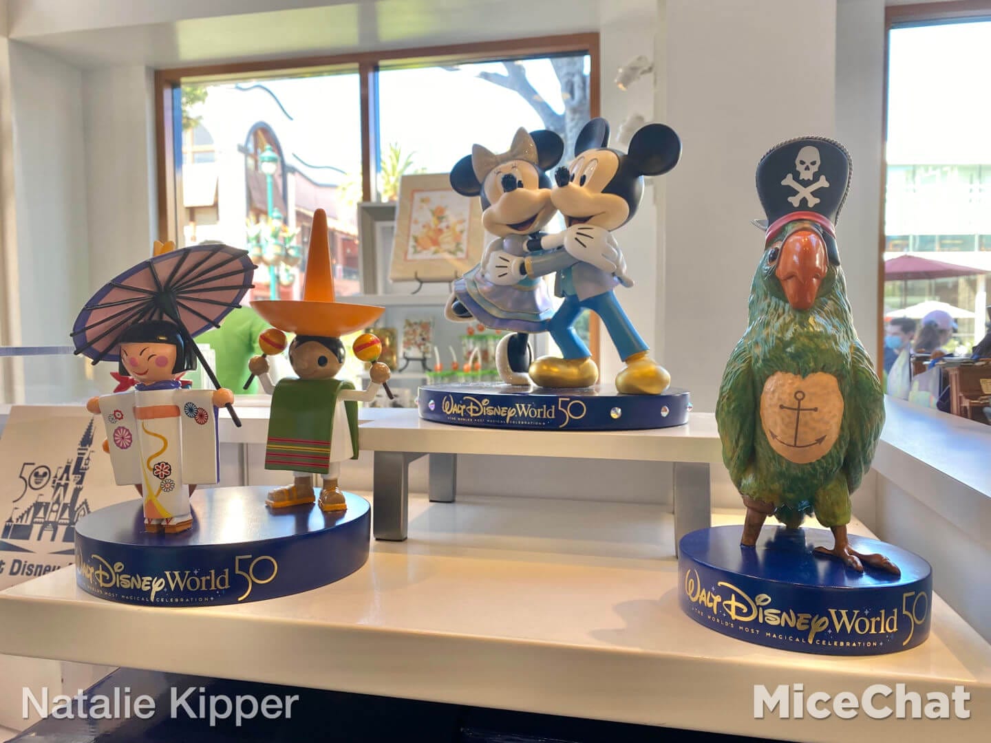 Disney Parks World Wonderground Gallery 50th Mickey & Friends ...