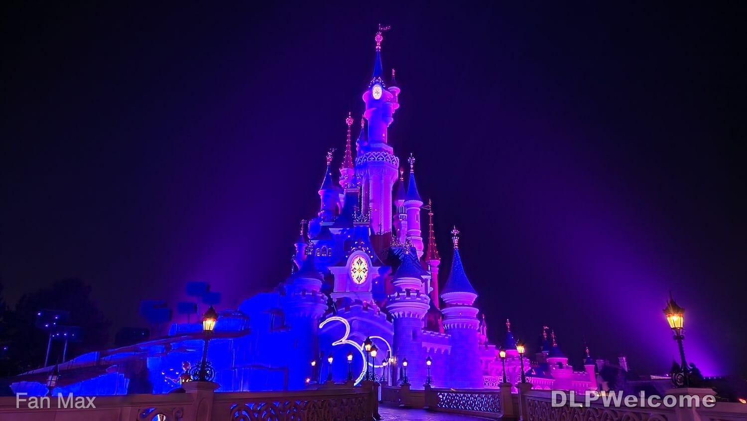 Mousesteps - Sleeping Beauty Castle at Disneyland Paris has a