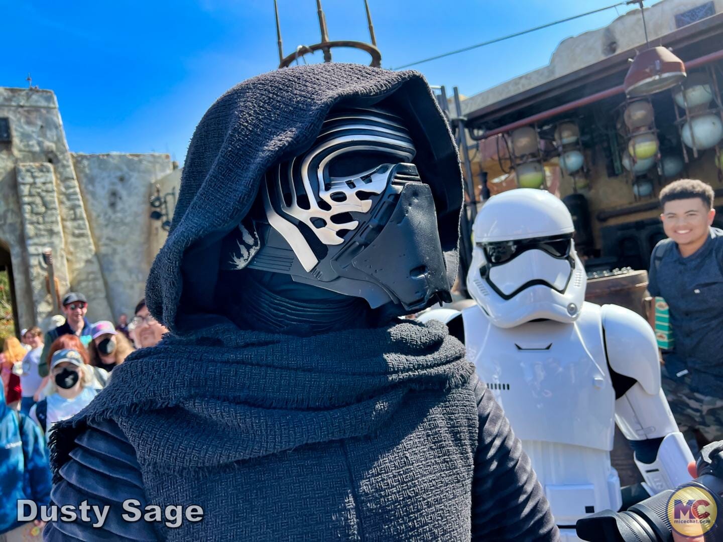 , Disneyland Update – Electric Entertainment, Magic Key Blues & Rumors Too