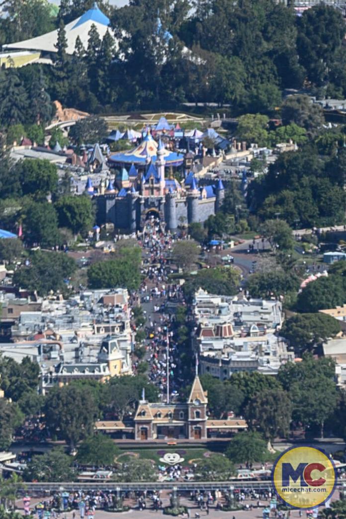 Pruning Disneyland's treehouses, Dateline Disneyland: Tarzan&#8217;s Treehouse Out, Characters Return, Crowds Surge