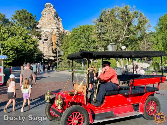 , Disneyland Update: Halloween Treats &#038; Traffic Tricks!
